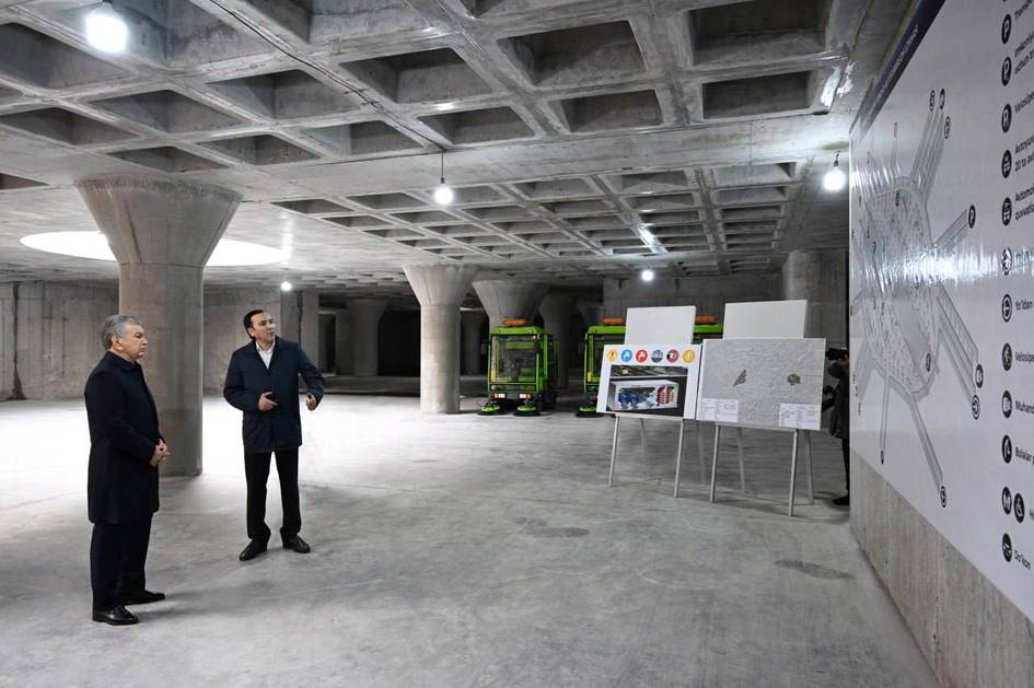 Шавкат Мирзиёев Янги Тошкентдаги ерости автотураргоҳи қурилишини бориб кўрди